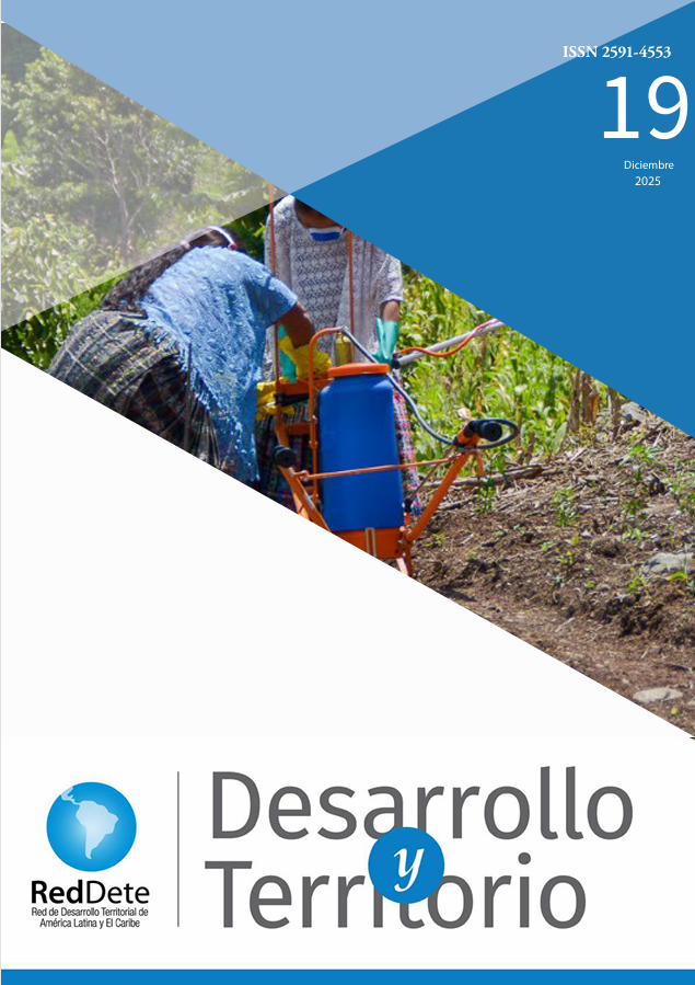 					Ver Núm. 19 (2025): Desarrollo y Territorio N°19, diciembre 2025
				